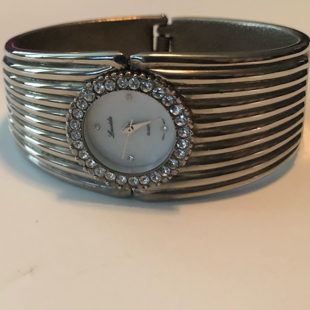 Lucida is quartz bangle watch